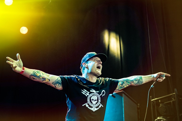 Groezrock dag 2 met Cock Sparrer, Gorilla Biscuits, Ignite, Parkway Drive en Pennywise!