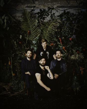 FOALS is terug met tweedelig album!