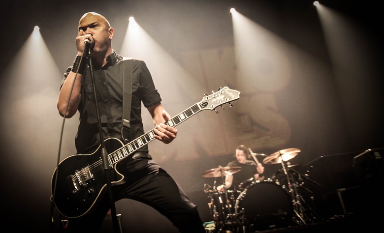 Fotoverslag Danko Jones en Romano Nervoso @ Het Depot!