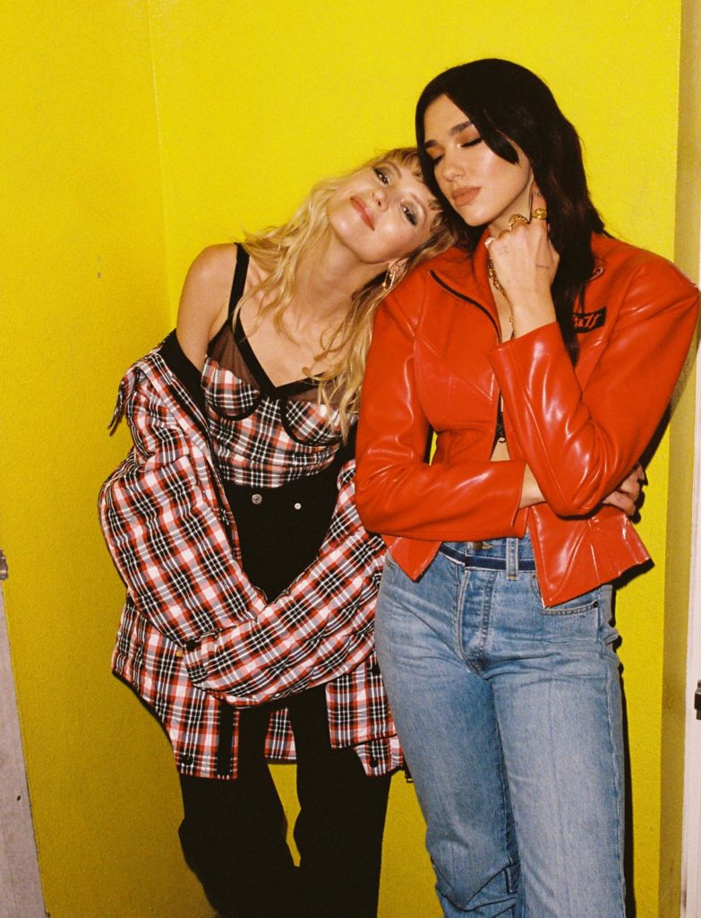 , Dua Lipa en Angèle stellen hun nieuwe single &#8216;Fever&#8217; voor!