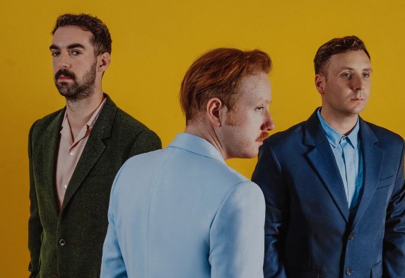 , TWO DOOR CINEMA CLUB 30 SEPTEMBER 2022 IN ANCIENNE BELGIQUE!