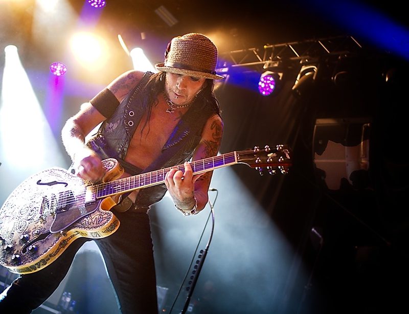 Fotoverslag Sjock Festival dag 1 met Jesse Daniel, Stiff Richards, The Hellacopters en The Sha-La-Lees!