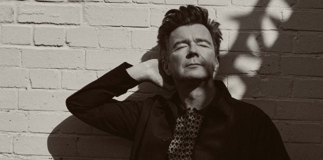 , <strong>Rick Astley komt op 13 maart 2024 naar De Roma met zijn &#8216;Are We There Yet? Tour’</strong>