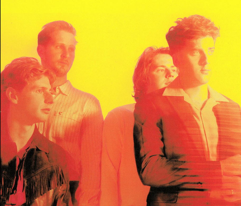Superstyling en Circa Waves bijgeschreven op affiche van Rock Olmen!