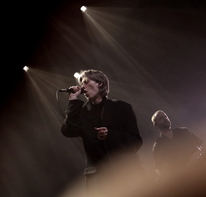 Fotoverslag Whispering Sons en Lo-Lee-Ta @ Muziekgieterij Maastricht!